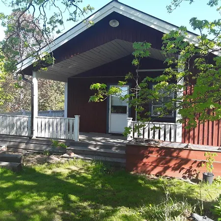 The Cottage Badelunda Vasteras Exterior photo